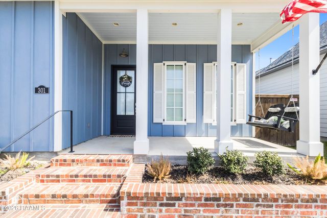 301 Keelingwood Lane, Lafayette, LA 70507