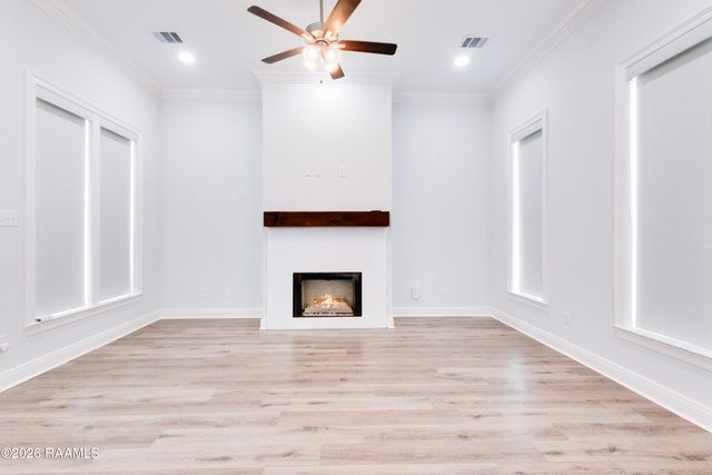 301 Keelingwood Lane, Lafayette, LA 70507