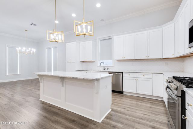 301 Keelingwood Lane, Lafayette, LA 70507