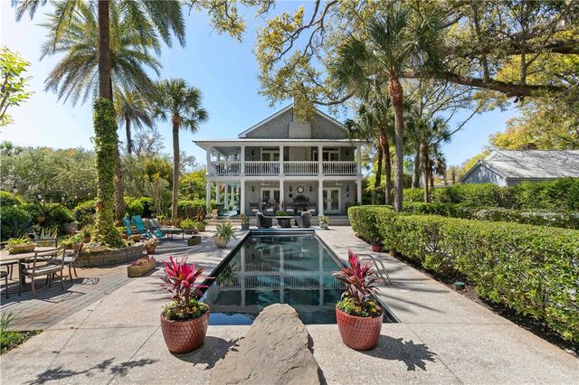 599 Sheraton Plaza Street, St Simons Island, GA 31522