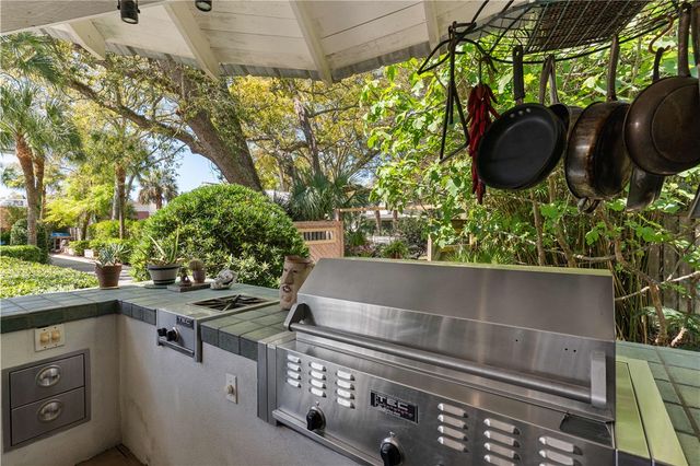 599 Sheraton Plaza Street, St Simons Island, GA 31522