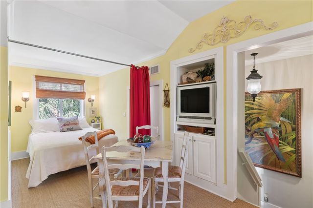 599 Sheraton Plaza Street, St Simons Island, GA 31522