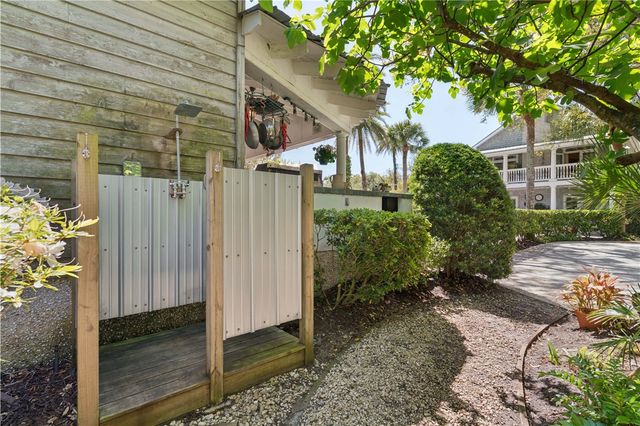 599 Sheraton Plaza Street, St Simons Island, GA 31522