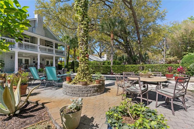 599 Sheraton Plaza Street, St Simons Island, GA 31522