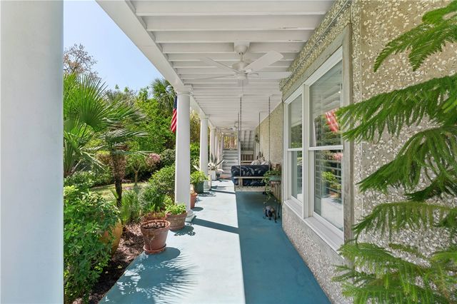 599 Sheraton Plaza Street, St Simons Island, GA 31522