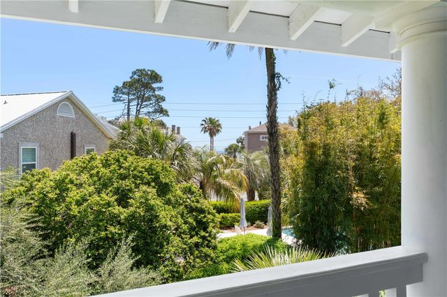 599 Sheraton Plaza Street, St Simons Island, GA 31522