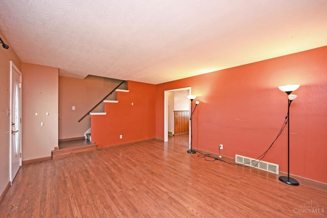 10480 Wintergreen Court, Sharonville, OH 45241