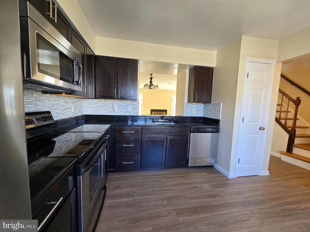 3629 BROCKENBROUGH DR, Dumfries, VA 22026