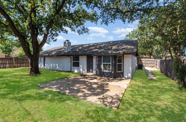 6908 Briardale Drive, North Richland Hills, TX 76182