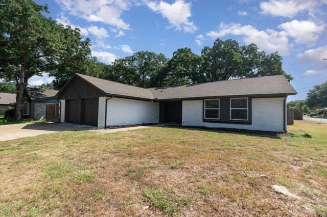 6908 Briardale Drive, North Richland Hills, TX 76182