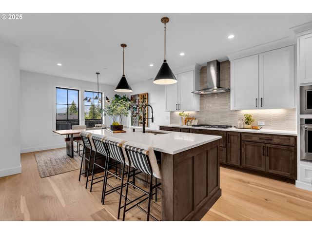 231 W KOA St, Washougal, WA 98671