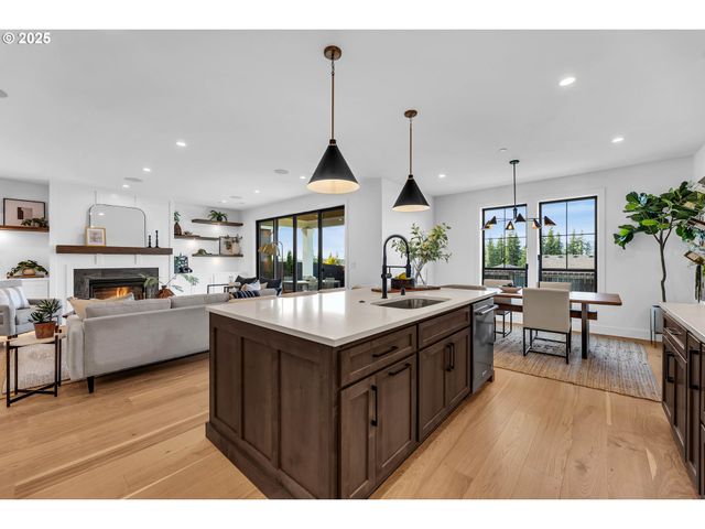 231 W KOA St, Washougal, WA 98671