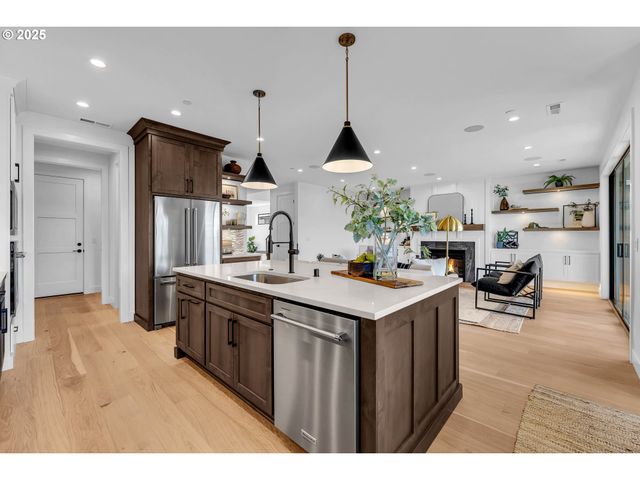 231 W KOA St, Washougal, WA 98671