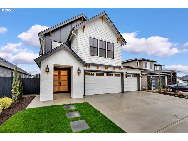 231 W KOA St, Washougal, WA 98671
