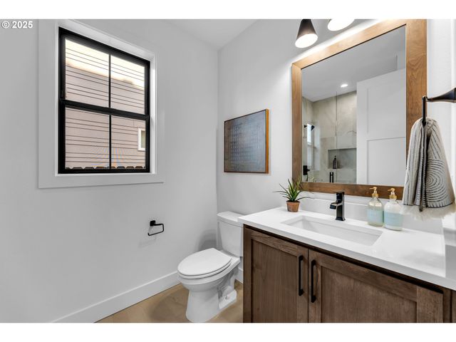 231 W KOA St, Washougal, WA 98671