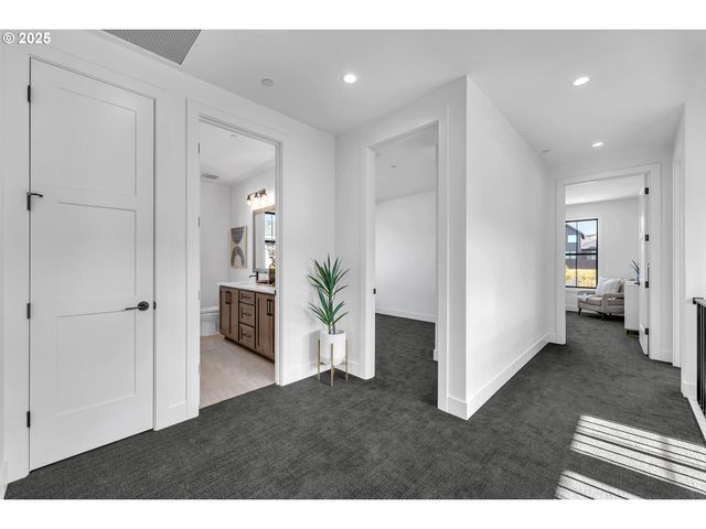 231 W KOA St, Washougal, WA 98671