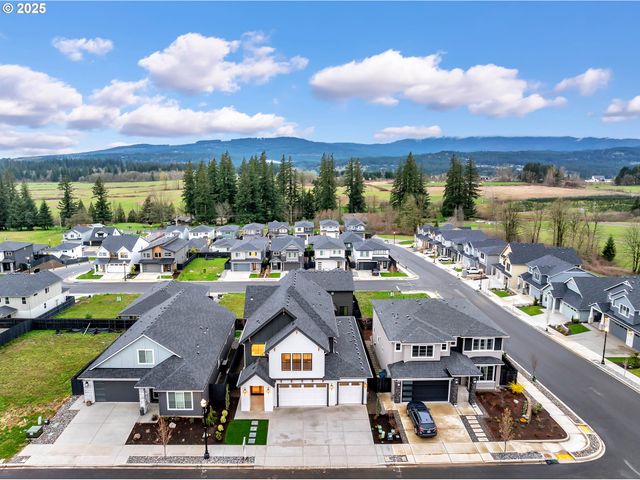 231 W KOA St, Washougal, WA 98671