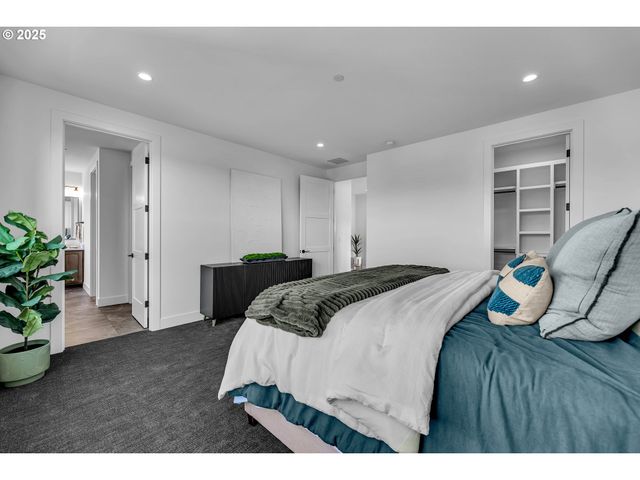 231 W KOA St, Washougal, WA 98671