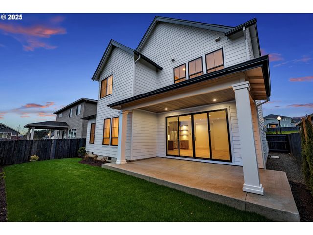 231 W KOA St, Washougal, WA 98671