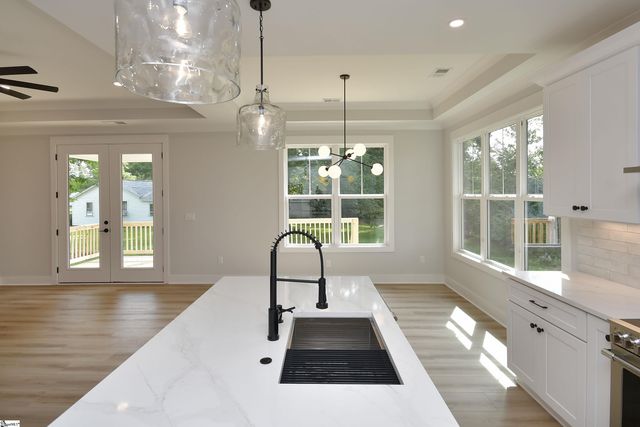 206 N Hamilton Street, Williamston, SC 29697