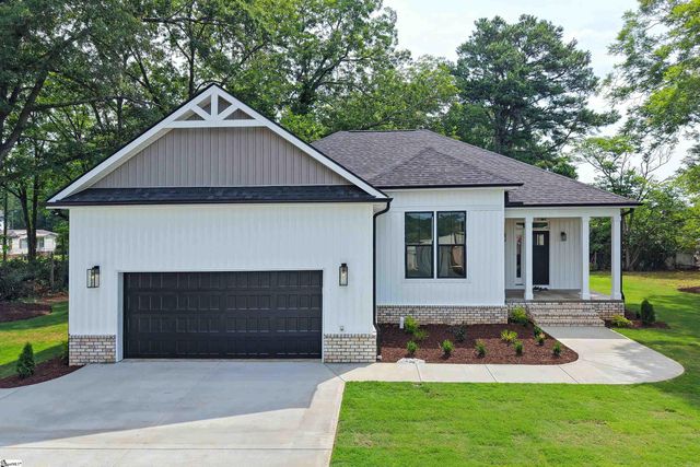 206 N Hamilton Street, Williamston, SC 29697