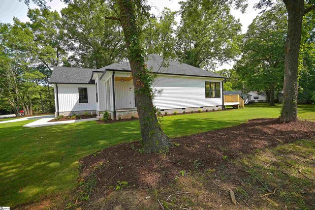 206 N Hamilton Street, Williamston, SC 29697