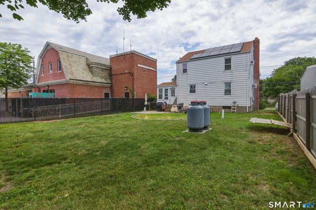 506 Lighthouse Road, New Haven, CT 06512