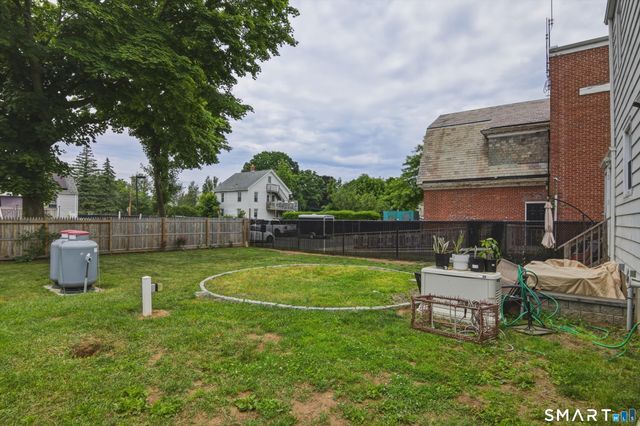 506 Lighthouse Road, New Haven, CT 06512