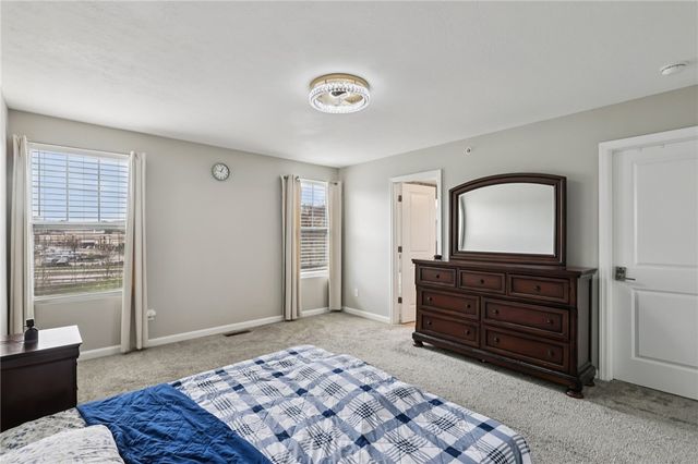 202 Faulk Dr, Marshall, PA 15086