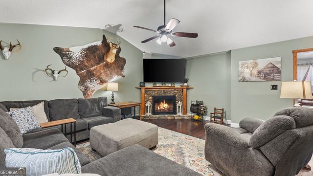 106 Windmill Drive SE, Silver Creek, GA 30173