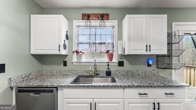 106 Windmill Drive SE, Silver Creek, GA 30173