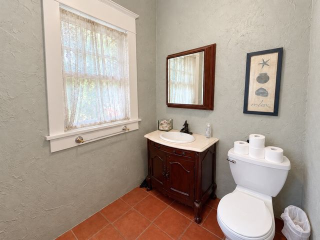 2221 Park Place Avenue, Fort Worth, TX 76110