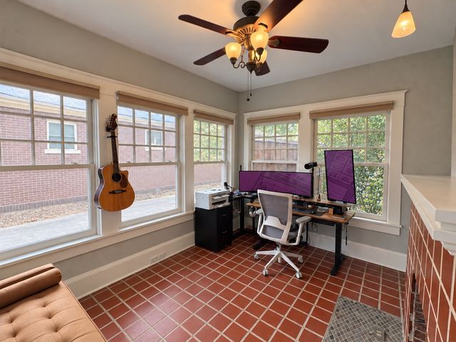 2221 Park Place Avenue, Fort Worth, TX 76110