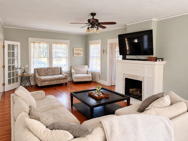 2221 Park Place Avenue, Fort Worth, TX 76110