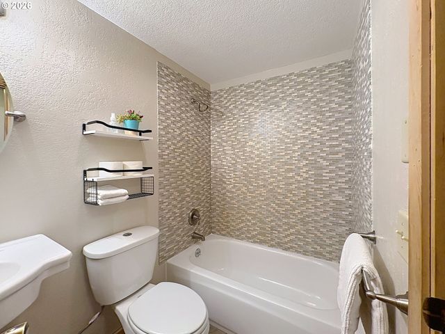 480 FERGUSON Rd, John Day, OR 97845