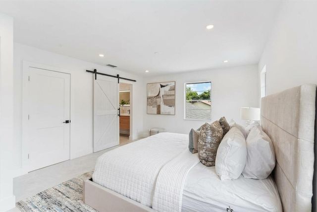 301 NW 78th Terrace, Plantation, FL 33324