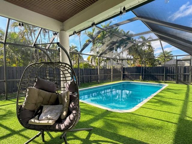 301 NW 78th Terrace, Plantation, FL 33324