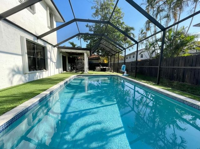 301 NW 78th Terrace, Plantation, FL 33324