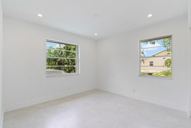 301 NW 78th Terrace, Plantation, FL 33324