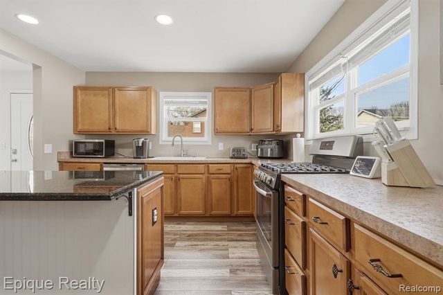 11605 Elmdale Road, Whitmore Lake, MI 48189