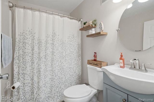 11605 Elmdale Road, Whitmore Lake, MI 48189