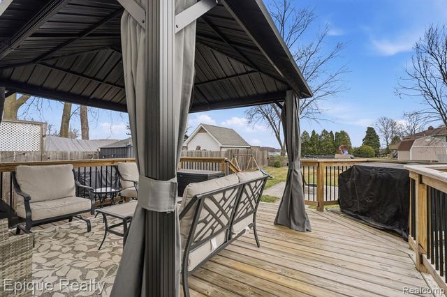 11605 Elmdale Road, Whitmore Lake, MI 48189