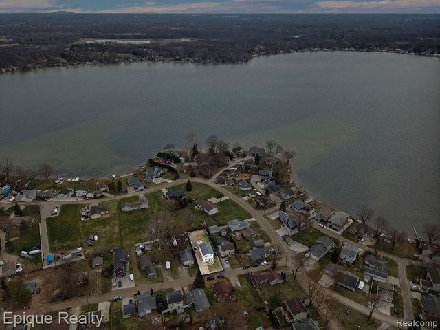 11605 Elmdale Road, Whitmore Lake, MI 48189