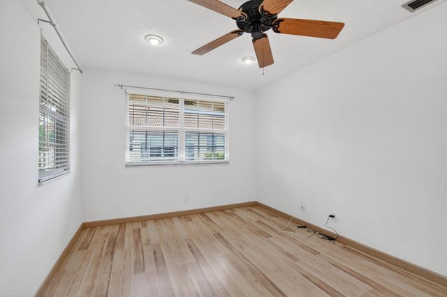 6671 Via Regina 6671, Boca Raton, FL 33433