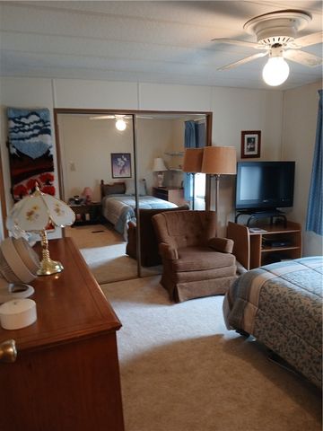 12 Seneca, Manchester, NY 14504