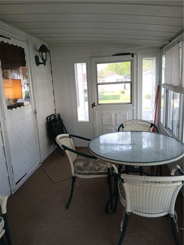 12 Seneca, Manchester, NY 14504
