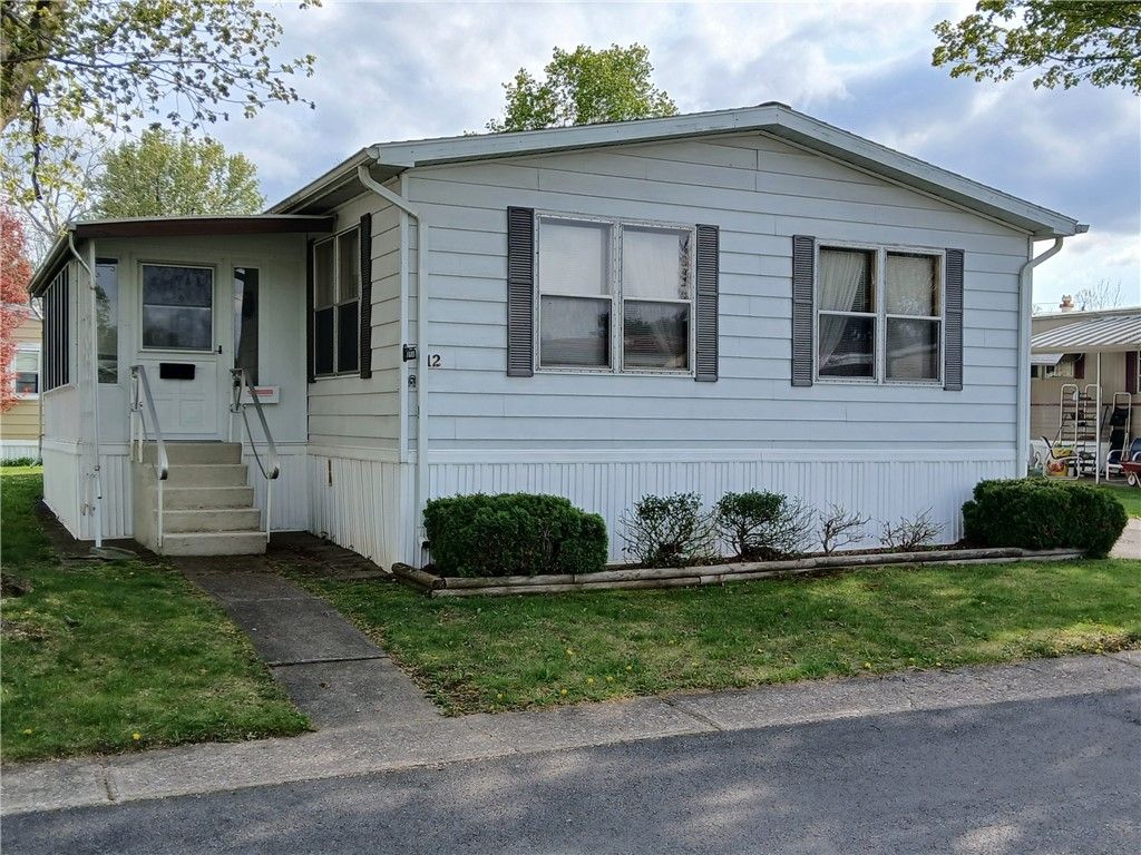12 Seneca, Manchester, NY 14504