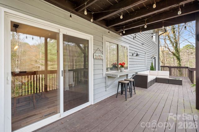 350 21st Avenue Drive NW, Hickory, NC 28601