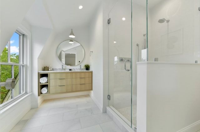 15 Pleasant St 1, Cambridge, MA 02139