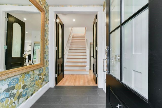 15 Pleasant St 1, Cambridge, MA 02139